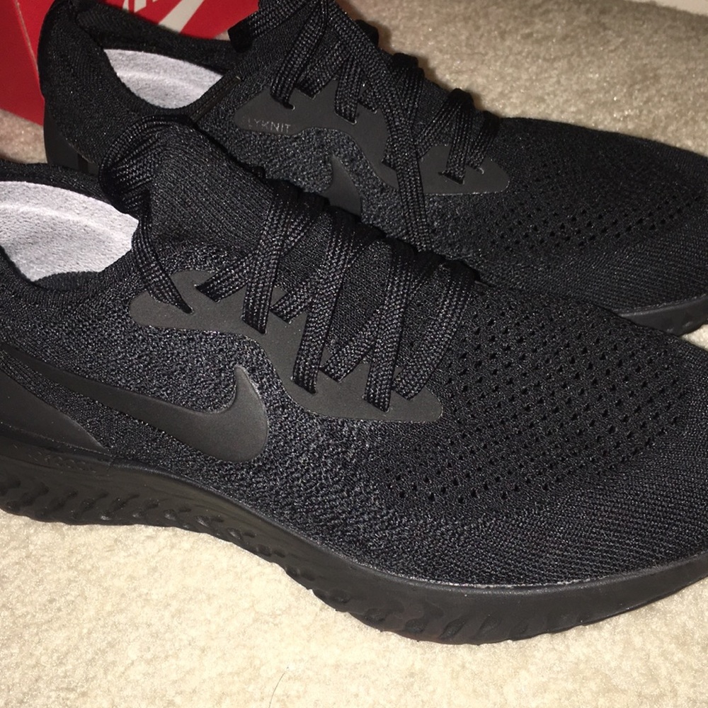Nike epic react all black